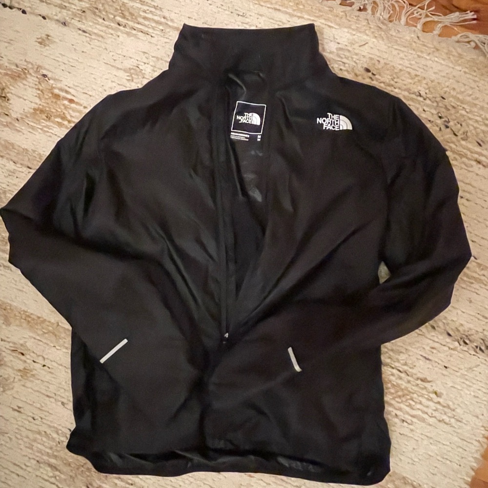 Men’s Medium Lightweight North Face Jacket